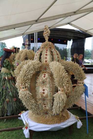 Award-winning harvest crown