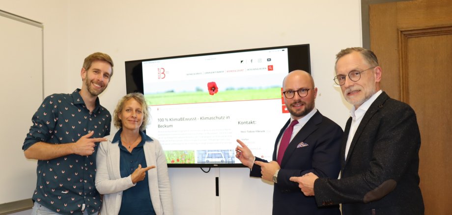 Max Ruhmann, Sandra Berges, Mayor Michael Gerdhenrich and Frank Degelmann