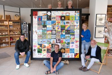 The BE-lebt team (top from left) Eva Hübscher, Jutta Müller-Knipping, Ruth Kraßort; (bottom from left) Pascal Rückert (City Marketing), Reinhard Niehaus, Mara Bütfering, Eggi Steinhoff