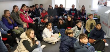 At the citizens' office, the children learnt about everything that can be done there.