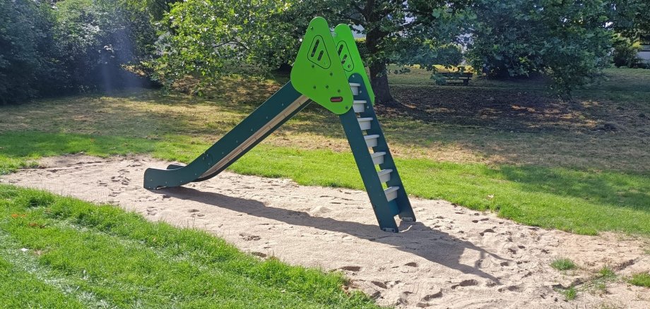 Rutsche auf dem Hellbach-Spielplatz