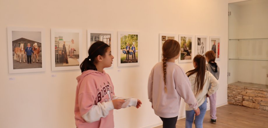 Kinder im Museum